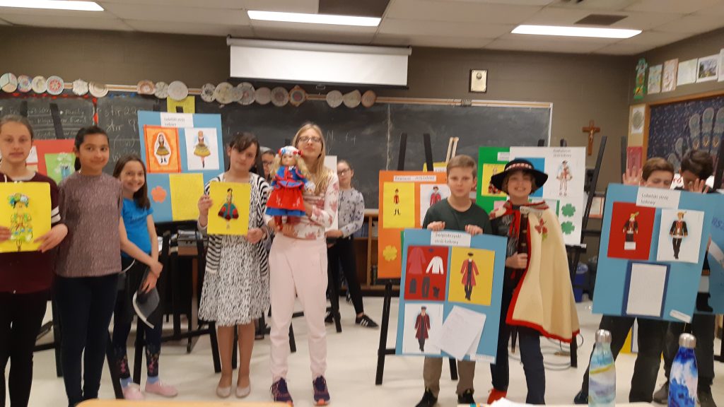 PROJEKT EDUKACYJNY „POLSKIE STROJE LUDOWE”