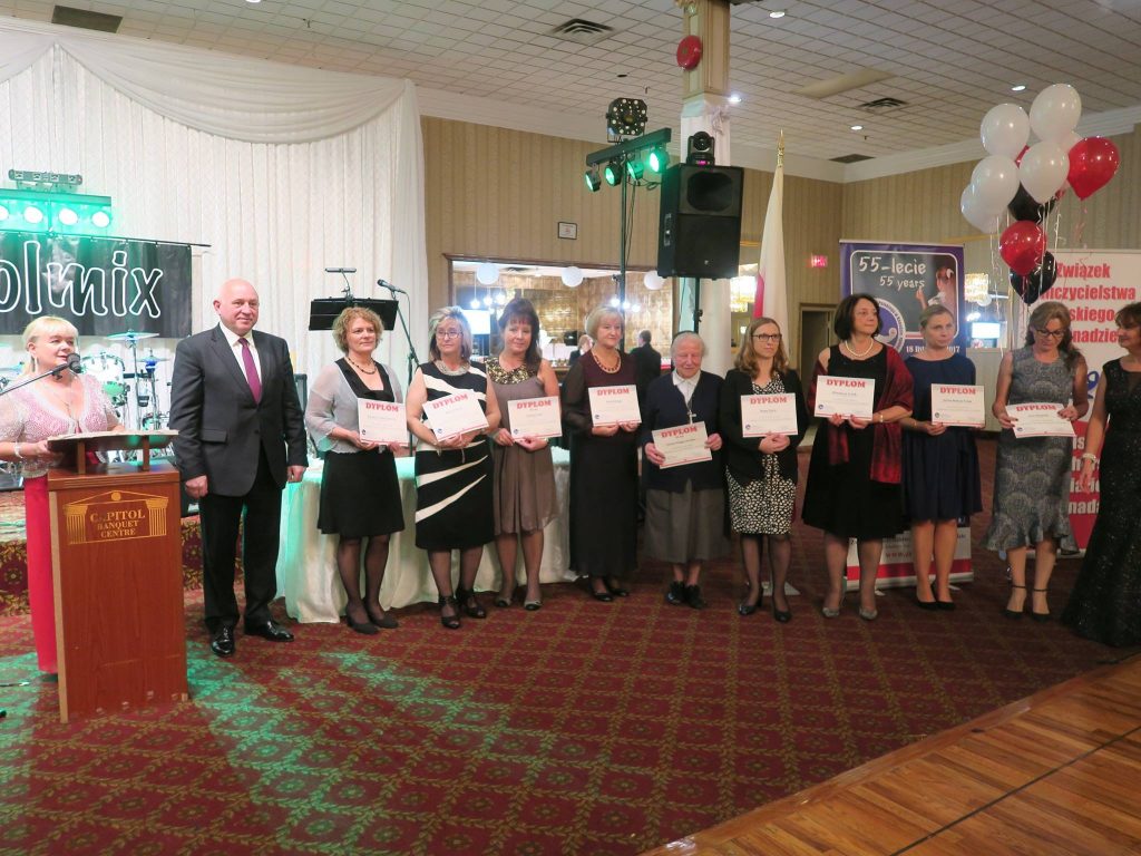 Dyplom Uznania za długoletnią pracę na rzecz polskiej kultury i nauki w Kanadzie