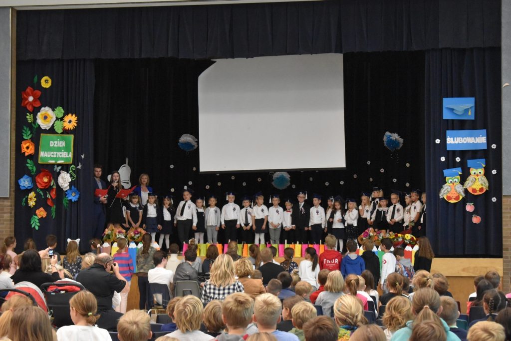 ŚLUBOWANIE KLAS PIERWSZYCH