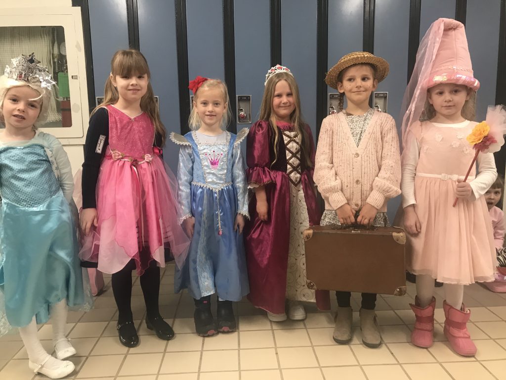 KONKURS NA PRZEBRANIE ZA ULUBIONEGO BOHATERA LITERACKIEGO