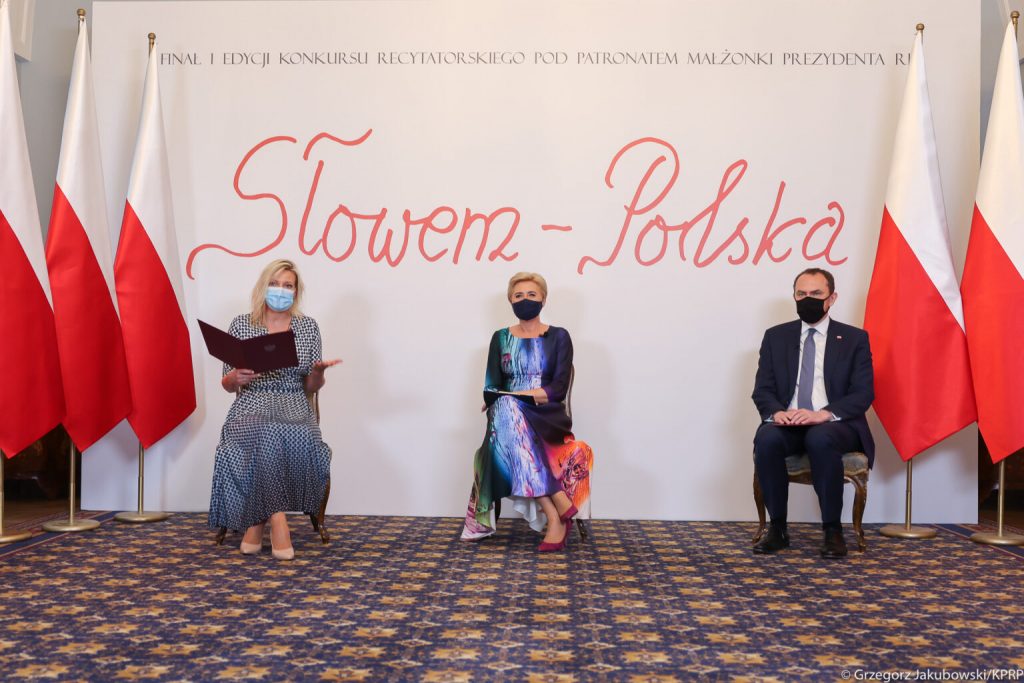 GALA FINAŁOWA KONKURSU RECYTATORSKIEGO “SŁOWEM-POLSKA”