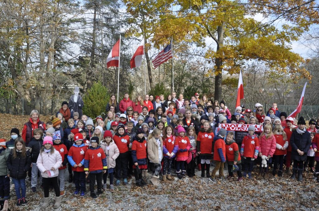 SZKOLNY PIKNIK PATRIOTYCZNY Z OKAZJI ŚWIĘTA NIEPODLEGŁOŚCI