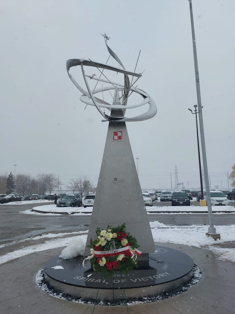 ODSŁONIĘCIE POMNIKA POLSKIEGO PERSONELU LOTNICZEGO “SPIRALA ZWYCIĘSTWA”