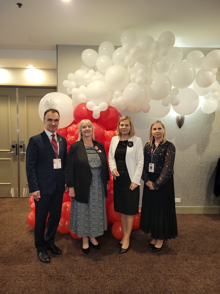 MEDAL KOMISJI EDUKACJI NARODOWEJ DLA PANI IRENY STACHNIK