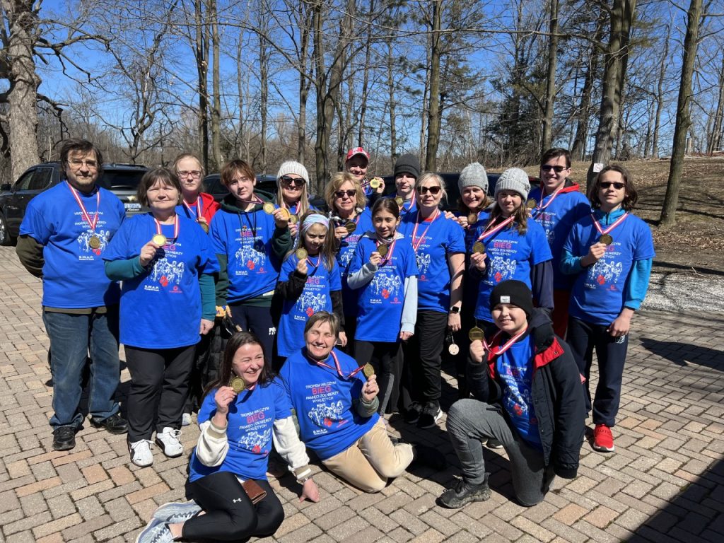 UDZIAŁ NASZEJ SZKOŁY W III BIEGU PAMIĘCI  ŻOŁNIERZY WYKLĘTYCH