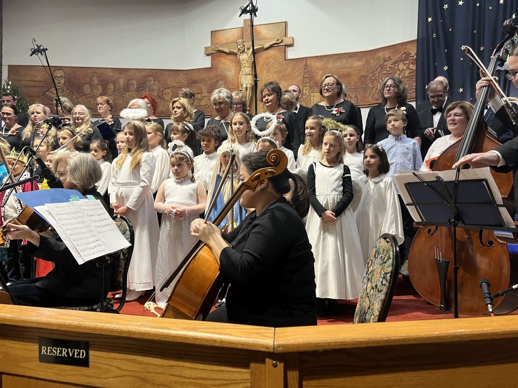 KONCERT BOŻONARODZENIOWY “BÓG SIĘ RODZI” Z UDZIAŁEM CHÓRU DZIECIĘCEGO ZE SZKOŁY POLSKIEJ IM.GEN.J.HALLERA PRZY KG RP W TORONTO